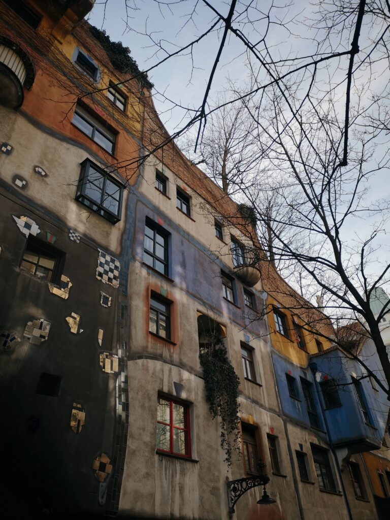 Hundertwasserhaus Side A